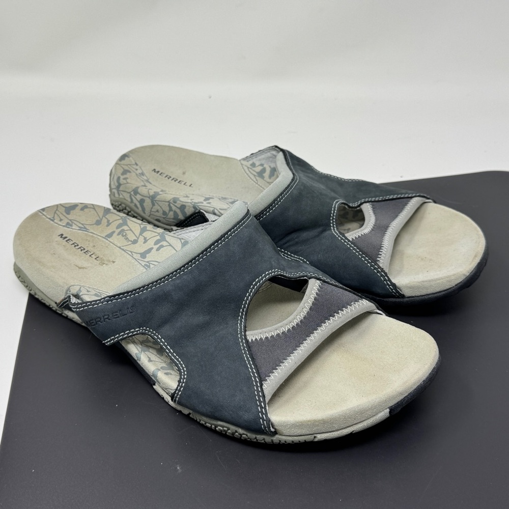 MERRELL  sandals . Size 10